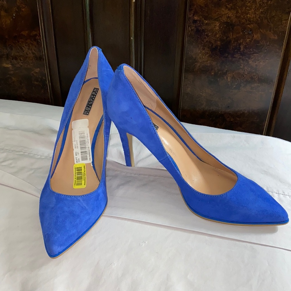 Women’s Kenneth Cole Reaction blue suede heels